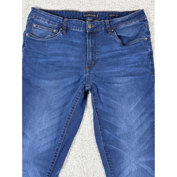 30 - Picture 2 of 14